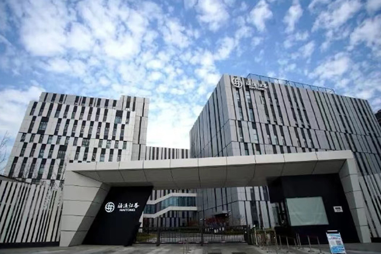 79db09f4-fcb8-4d51-b4d5-559e3cce6803